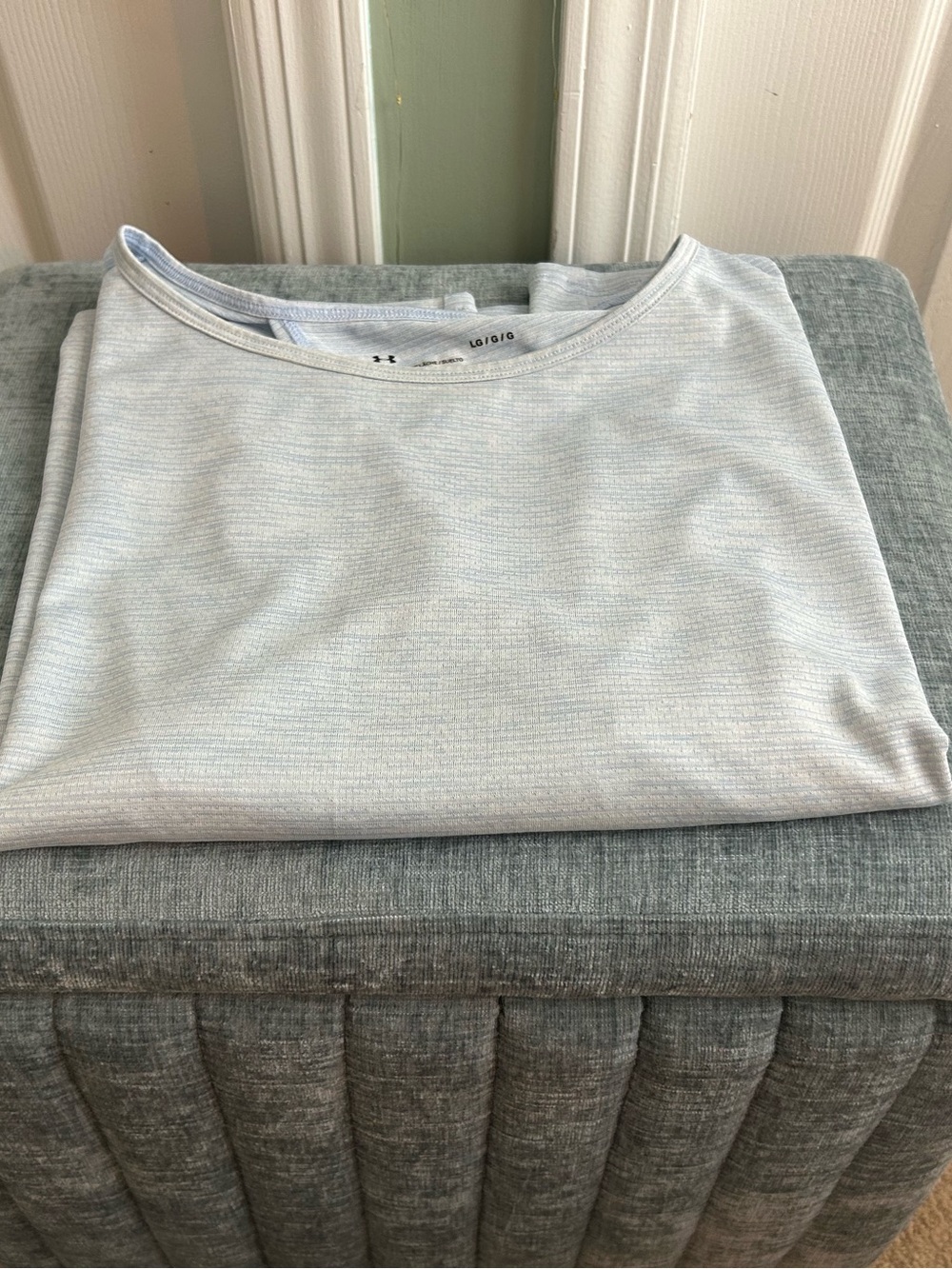 Under Armour women’s Light blue Performance Shirt